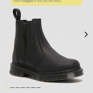 Dr Martens 2976 Women’s Wintergrip Zip Chelsea Boot
